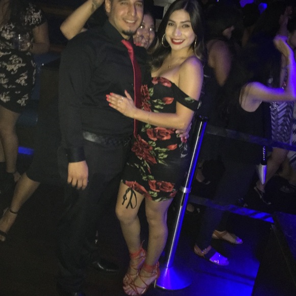 Fashion Nova Floral Off Shoulder Mini Dress - Picture 5 of 5